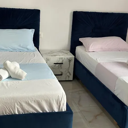 Shell Golem 1 Guest house Golem (Tirana)